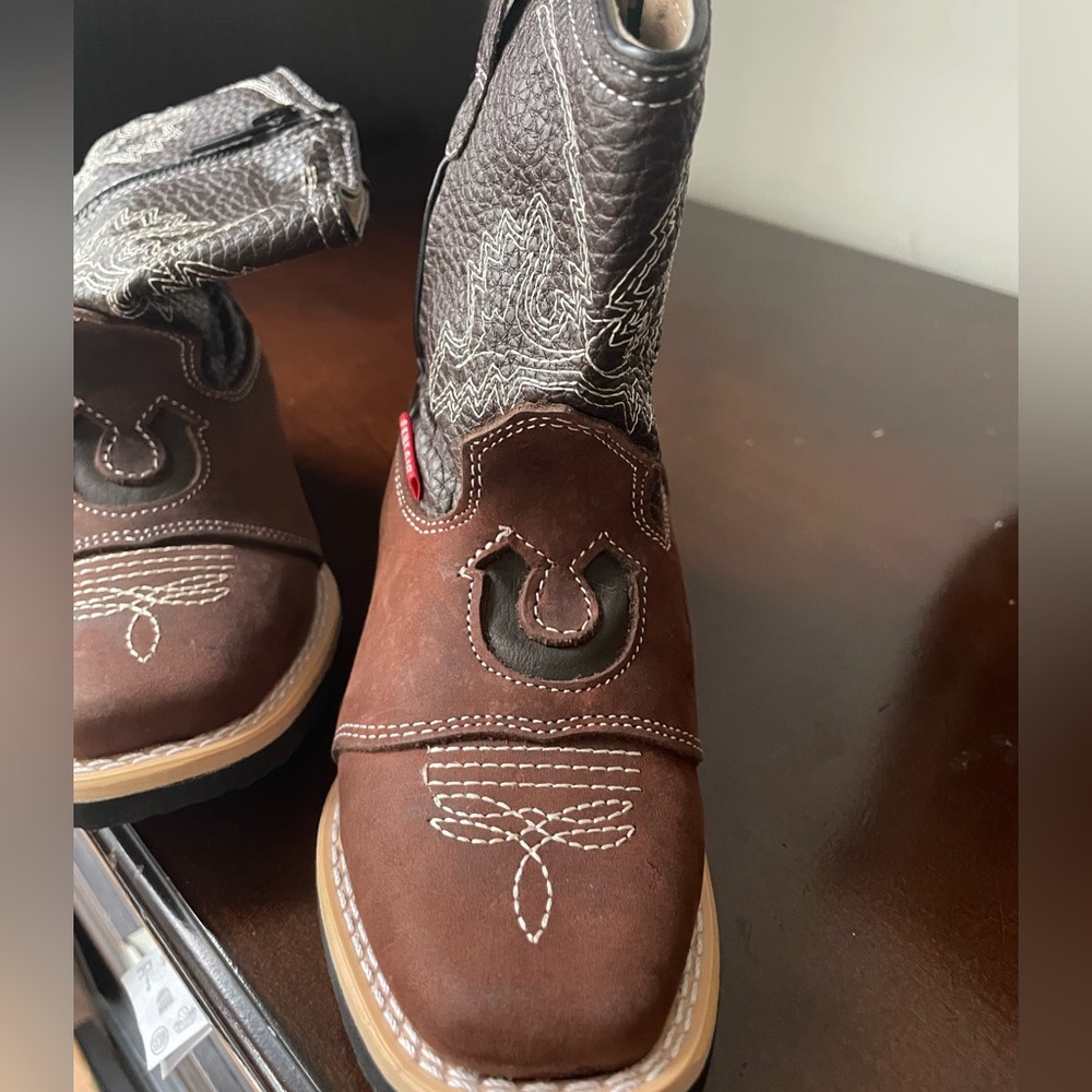Brown Western Boots with Embroidered Details